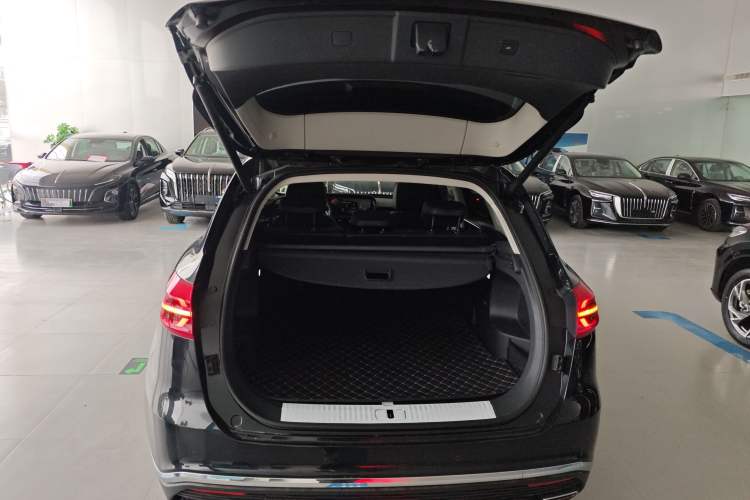 Used Hongqi HS5 2022 Facelifted Version 2.0T Smart Connect Flagship All-Wheel-Drive Edition
