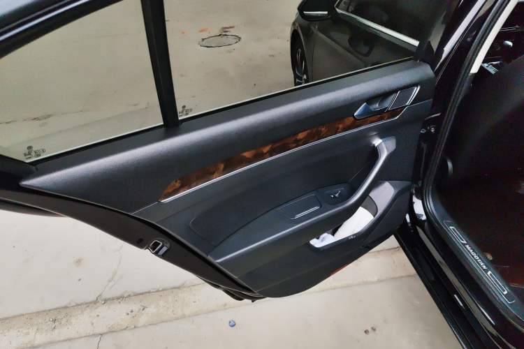 Used Volkswagen Magotan 2019 330TSI DSG Luxury Version China VI Standard