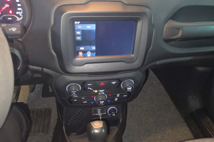 Used Jeep Renegade 2018 Connected Large Screen Version 180T Automatic Jingneng Version