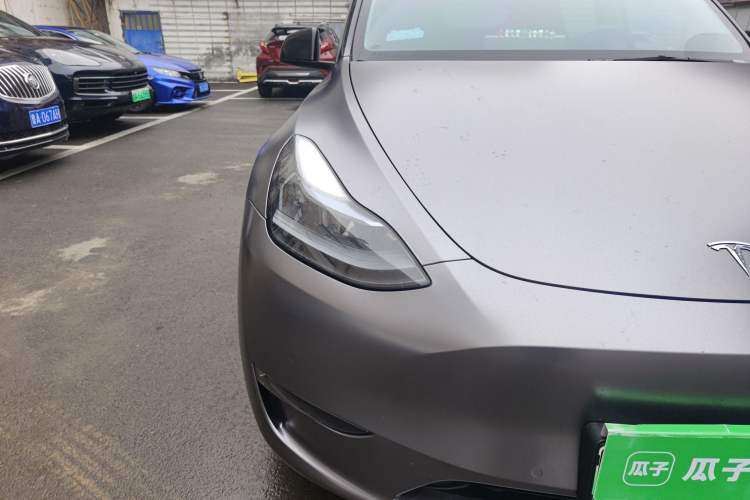 Used Tesla Model Y 2023 Long-Range All-Wheel-Drive Version