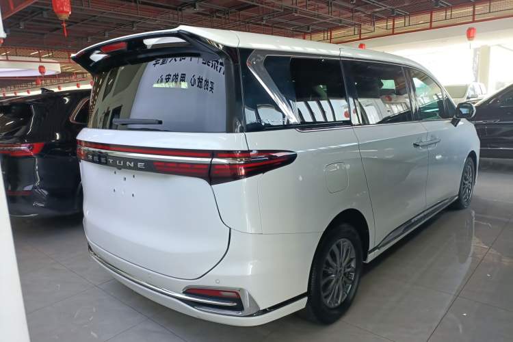 Used Bestune M9 2023 2.0T Prestige Edition