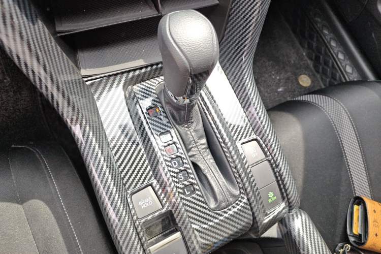 Used Honda Civic 2021 HATCHBACK 220TURBO CVT New Trendsetter Gear Lever