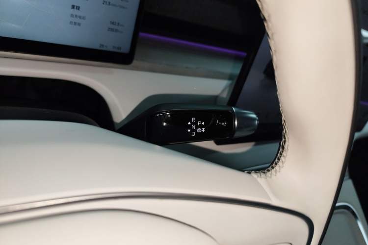 Used XPeng X9 2024 640 All-Wheel Drive High-Performance Max
