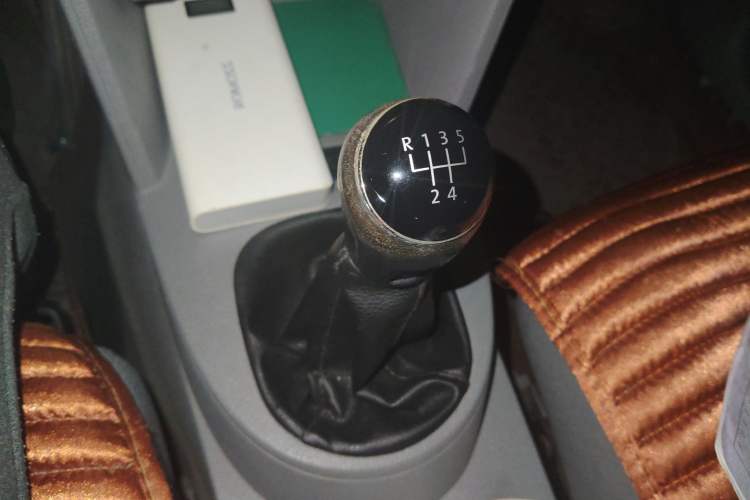 Used Volkswagen Touran 2018 Volkswagen Touran L 1.6L Manual Trend Edition Gear Lever