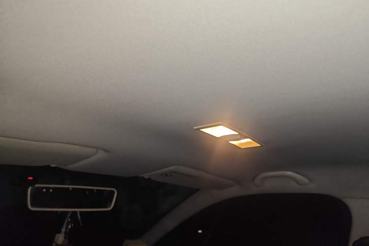 Used Volkswagen Lavida 2015 1.6L Manual Fashion Edition