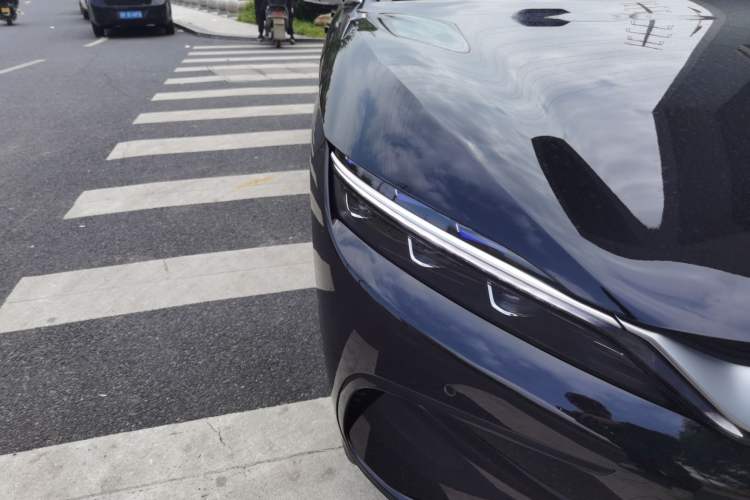 Used BYD Han 2025 EV Intelligent Driving Edition 701KM LiDAR Flagship Model Right Front Headlight