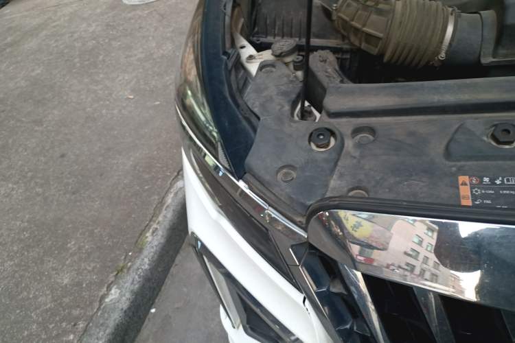 Used Buick GL8 2021 Land Cruiser Executive Class 652T Comfort Model Right Front Headlight