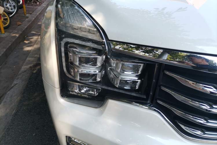 Used GAC Trumpchi GS8 2017 320T Two-Wheel Drive Luxury Smart Connectivity Version (7 Seats)
