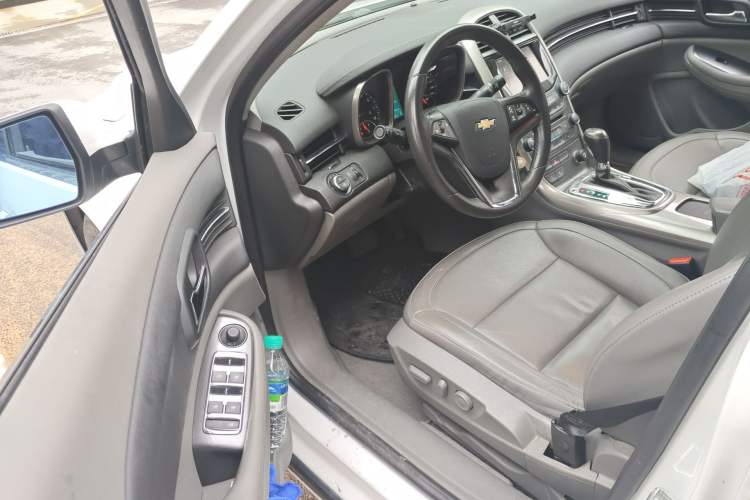 Used Chevrolet Malibu 2014 2.0L Automatic Luxury Edition Driver Seat