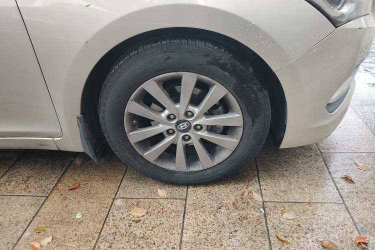 Used Hyundai Mistra 2014 1.8L Automatic Smart GLS
