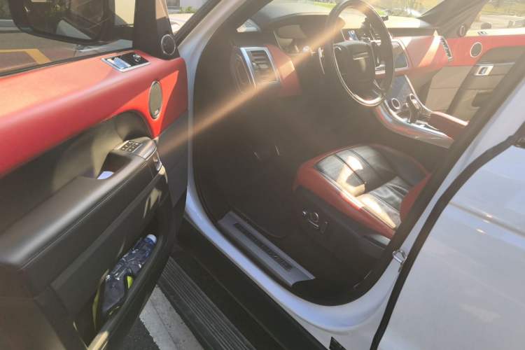 Used Land Rover Range Sport 2020 3.0 L6 HSE DYNAMIC Driver Seat