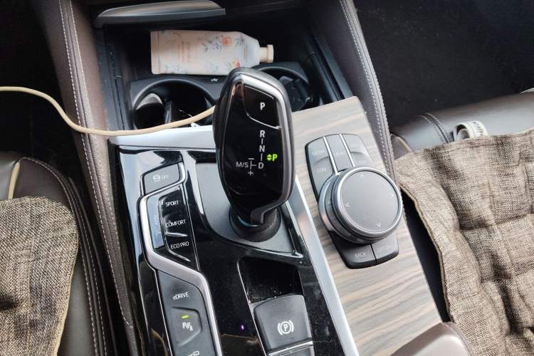 Used BMW 5 Series New Energy 2020 Mileage Upgrade Version 530Le Luxury Package
