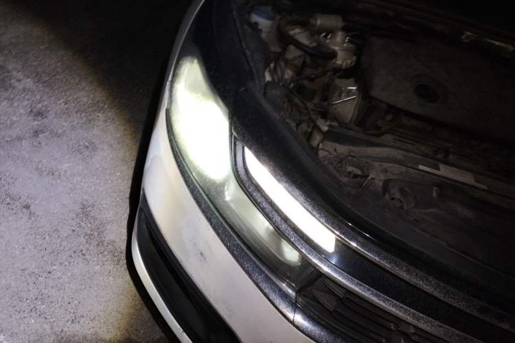 Used Citroen C4L 2015 1.8L Manual Leading Edition Right Front Headlight