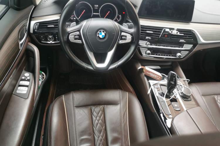 Used BMW 5 Series 2018 Revised Version 530Li Leading Edition Luxury Package
