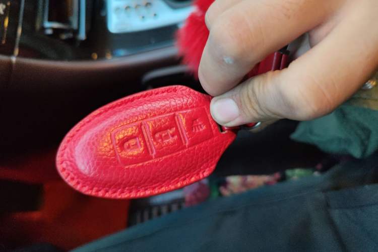 Used Infiniti QX50 2013 2.5L Two-Wheel-Drive Elegant Edition
