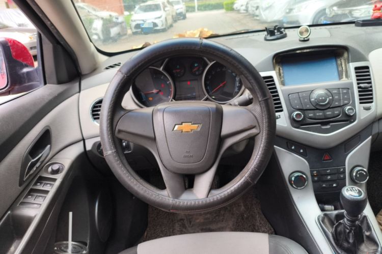 Used Chevrolet Cruze 2011 1.6L SE MT Transformers Edition