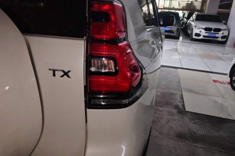 Used Toyota Prado 2018 3.5L Automatic TX-L NAVI with Rear-Mounted Spare Tire

