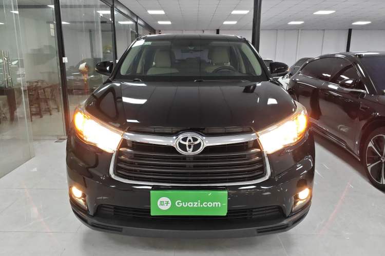 Used Toyota Highlander 2017 2.0T Four-Wheel Drive Elite Edition 7-Seater Front