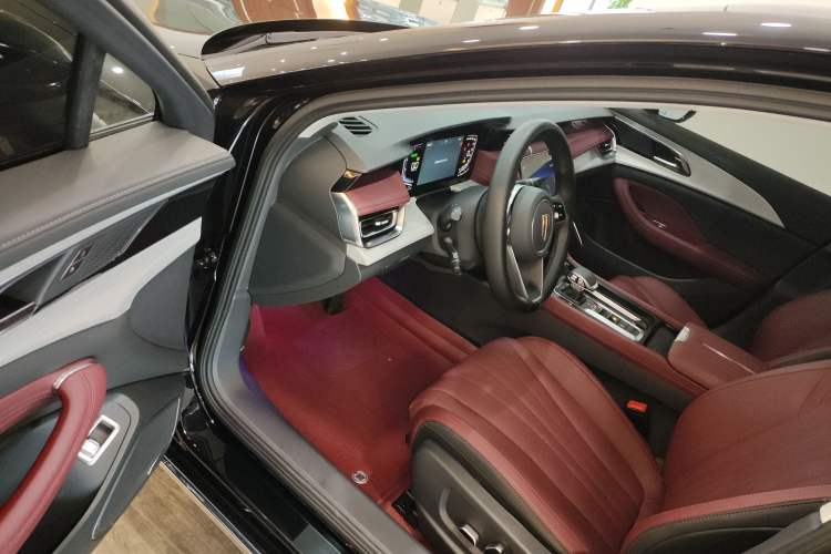 Used Hongqi H5 2025 1.5T DCT Qiyun 500 000th Unit Commemorative Edition Driver Seat