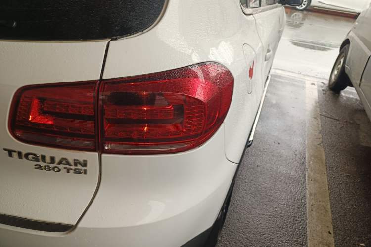 Used Volkswagen Tiguan L 2016 280TSI Automatic Two-Wheel Drive Silk Road Comfort Edition
