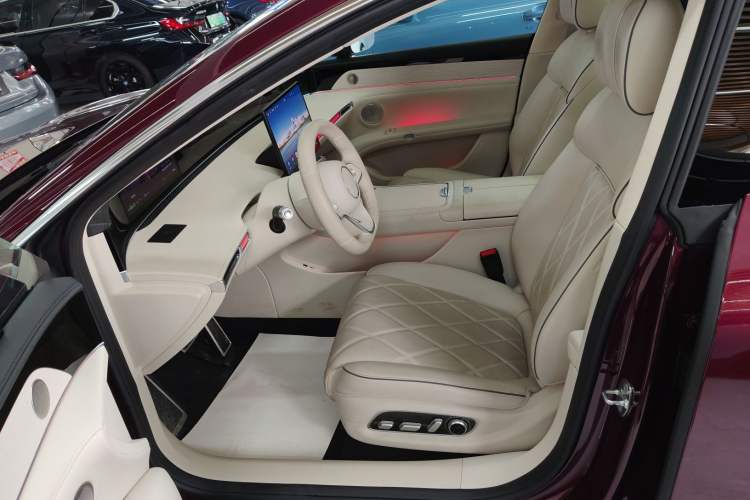 Used Hima Stelato S9 2025 Extended-Range Ultra Left Front Seat