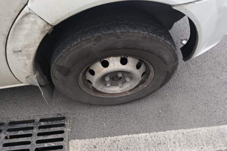 Used SAIC MAXUS Xintu V80 2021 2.0T Manual Classic Aoyuntong Short Wheelbase Ultra-Low Roof 5/6-Seater