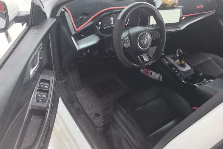 Used MG 5 2021 300TGI DCT Elegant Luxury Edition Driver Seat