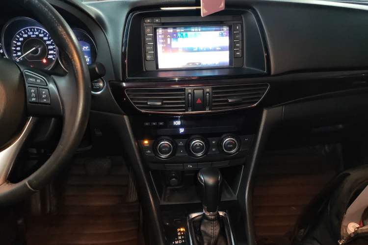 Used Mazda Atenza 2014 2.0L Blue Sky Luxury Edition
