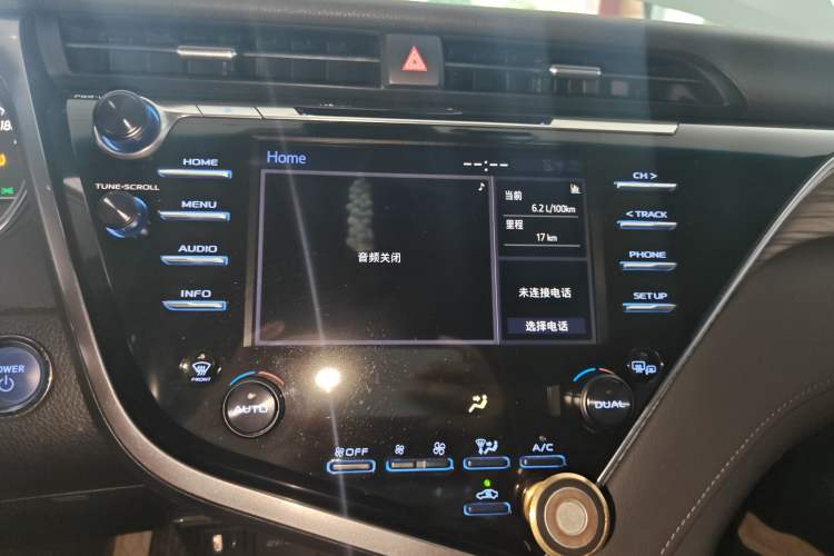 Used Toyota Camry 2018 Dual-Engine 2.5 HG Luxury Edition Audio And AC Panel