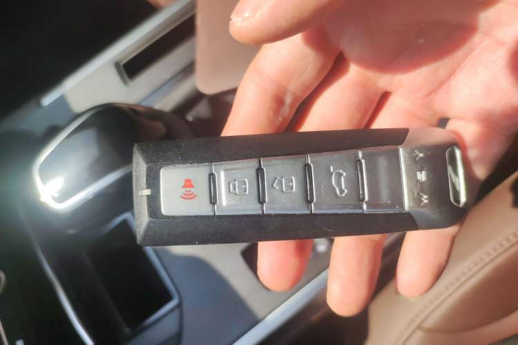 Used Wey VV7 2017 2.0T Ultra-Luxury Version Interior 1