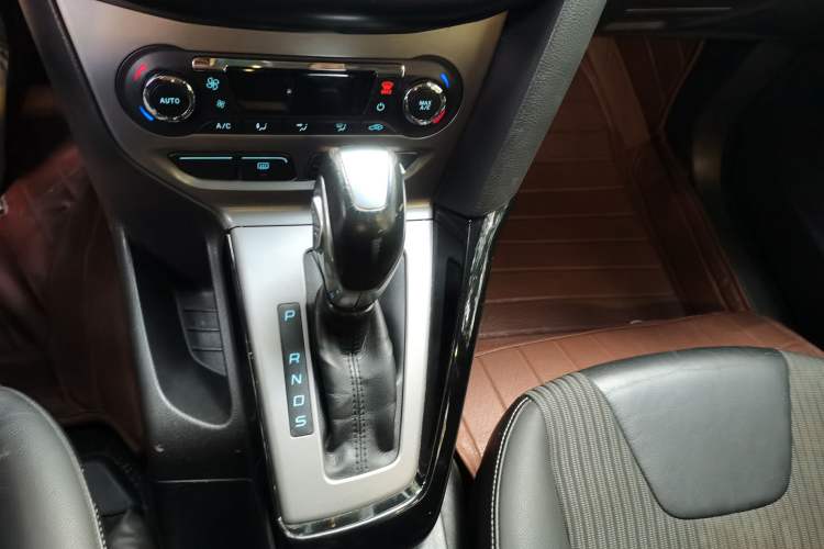 Used Ford Focus 2012 Hatchback 1.6L Automatic Fashion Edition