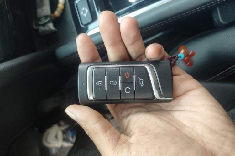 Used GAC Trumpchi GS7 2017 320T Two-Wheel-Drive Luxury Smart Connectivity Model Vehicle Key