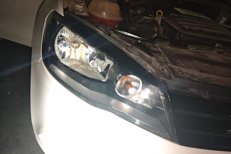 Used Volkswagen Jetta 2013 1.4L Manual Fashion Model Right Front Headlight