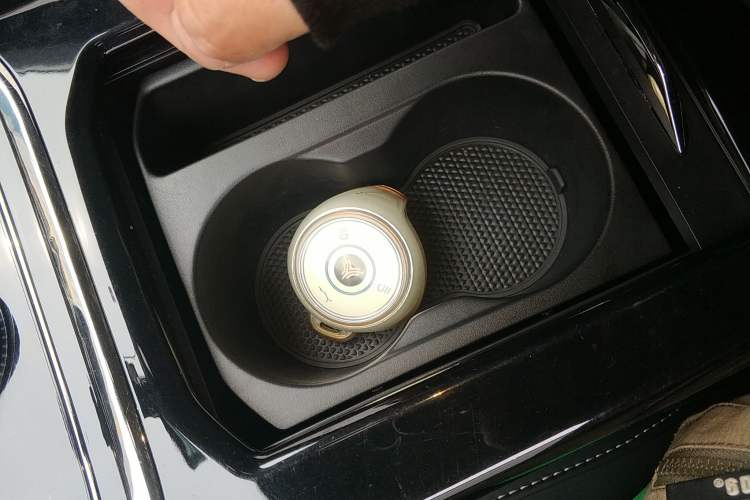 Used NETA U 2021 Revised Pro 400 Industry Custom Edition Interior 1