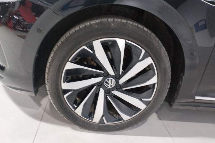 Used Volkswagen Passat 2023 Facelift 330TSI Luxury Edition