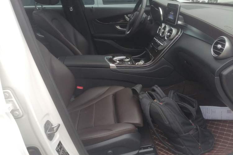 Used Mercedes-Benz GLC 2018 GLC 260 4MATIC Dynamic Edition Right Front Seat