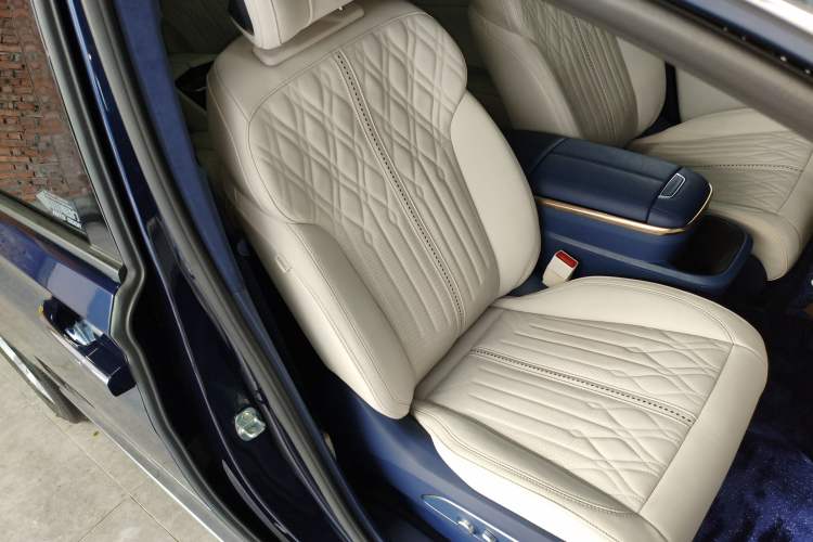 Used Buick GL8 2022 Avenir Avia Four-Seat Prestige Edition