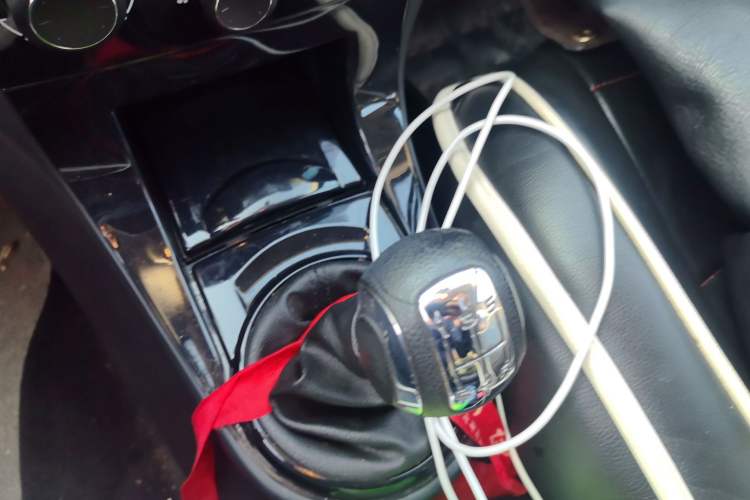 Used Citroen C-Quatre 2013 Sedan 1.6L Manual - Prestige Model Gear Lever