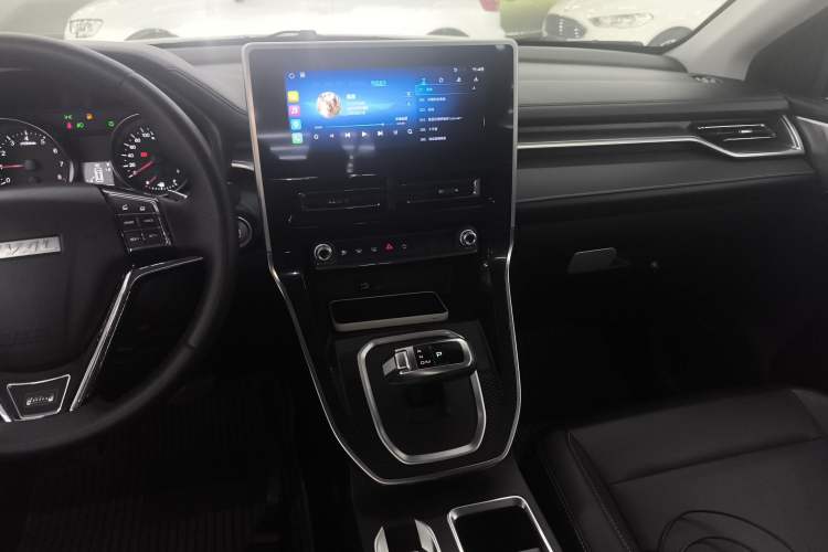 Used Haval M6 2021 PLUS 1.5T DCT Luxury Smart Connectivity Model Audio And AC Panel