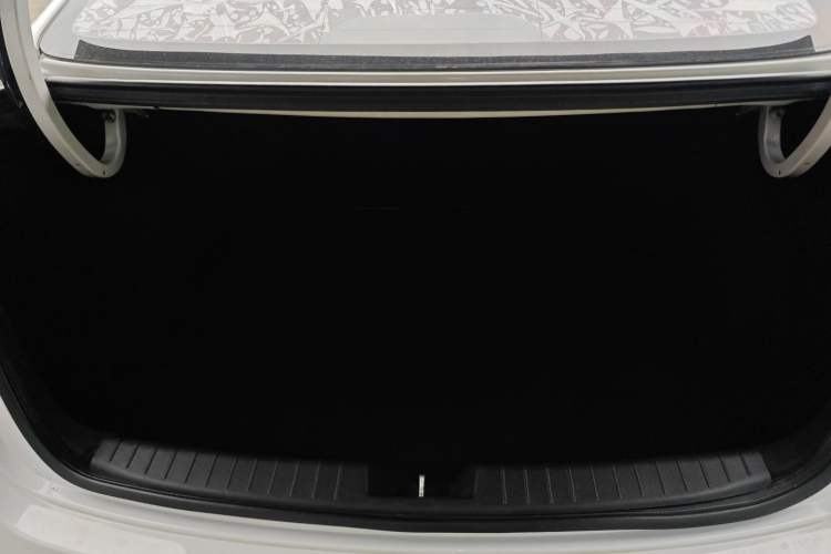 Used Hyundai Mistra 2017 1.8L Automatic Deluxe DLX Model China V Emission Standard
