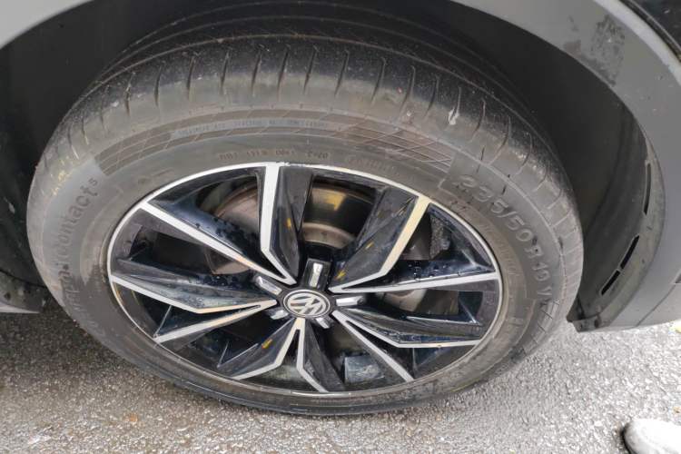 Used Volkswagen Tiguan L 2020 330TSI Automatic Two-Wheel Drive Smart Luxury Edition China VI Standard
