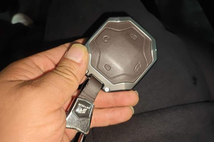 Used JETOUR Traveler 2023 2.0T All-Wheel-Drive CrossPRO Interior 1