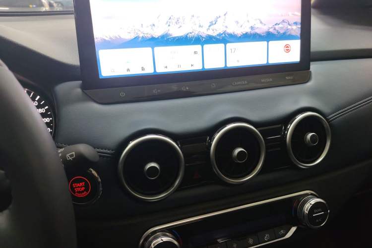 Used Nissan Qashqai 2025 Honor 2.0L CVT XV+ Leading Edition
