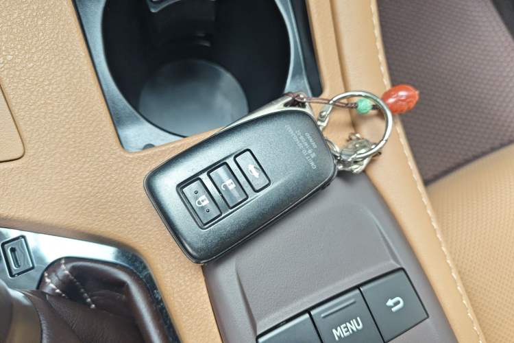 Used Lexus ES 2015 300h Comfort Edition