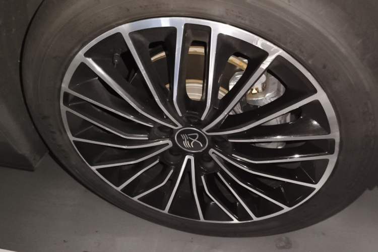 Used BYD Han 2022 DM-i 121KM Prestige Model