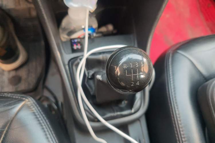 Used Volkswagen Santana 2013 1.6L Manual Fashion Edition Gear Lever