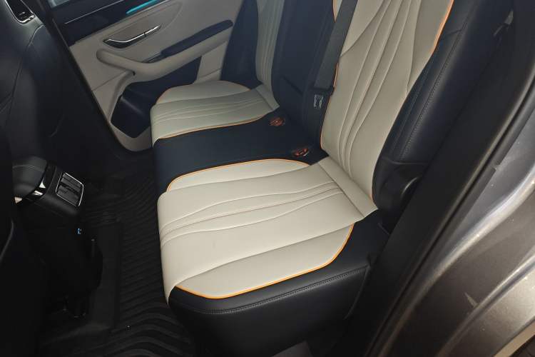 Used BYD Song PLUS New Energy 2024 HONOR Edition DM-i 110km Flagship Model Left Rear Seat