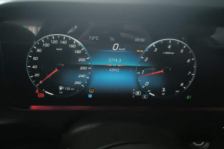 Used Mercedes-Benz E-Class 2022 Revised Version E 300 L Fashion Edition
