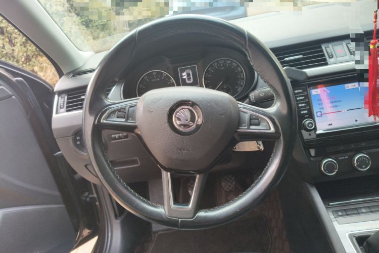 Used Skoda Octavia 2017 1.6L Manual Smart Drive Edition