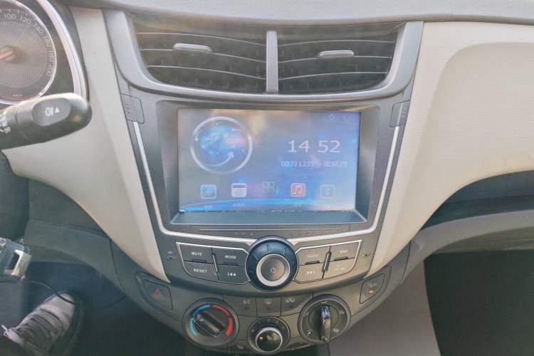 Used Chevrolet Sail 2015 Sail 3 1.3L AMT Ideal Edition
